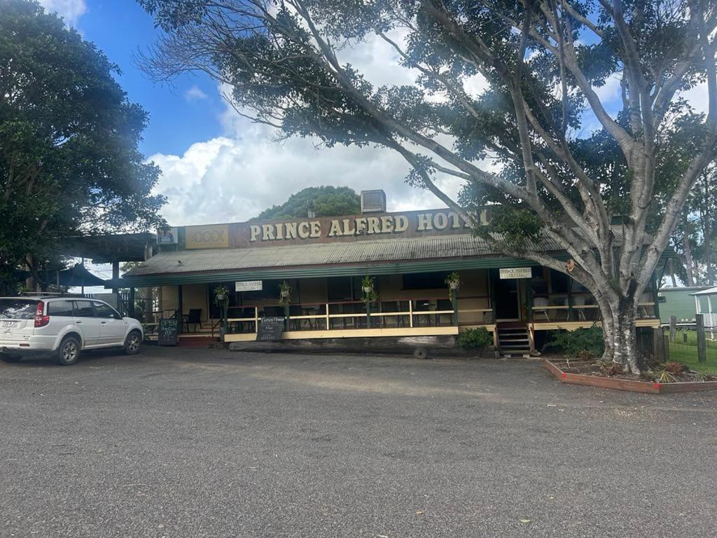 Gundy Pub & Caravan Park Gundiah Εξωτερικό φωτογραφία